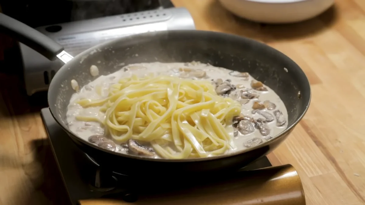 Combine Pasta and Sauce