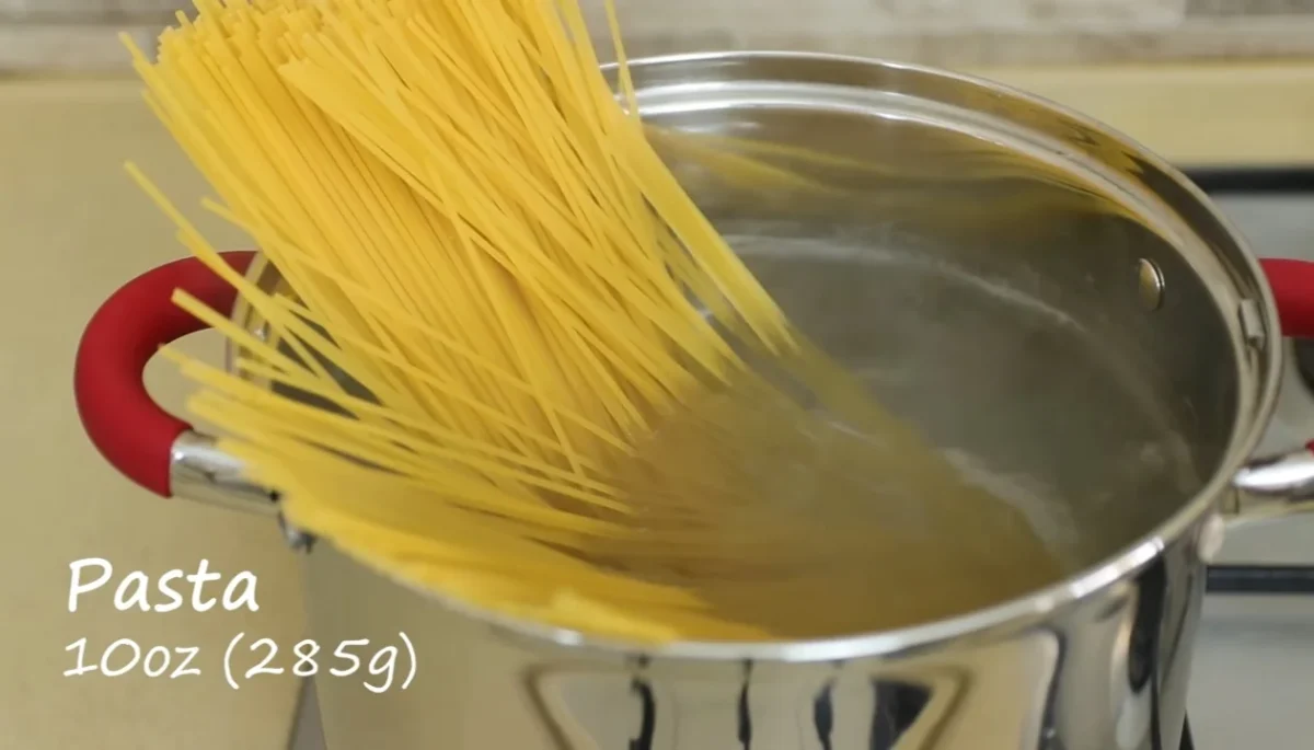 Mushroom Garlic Spaghetti 4 Cook the Pasta