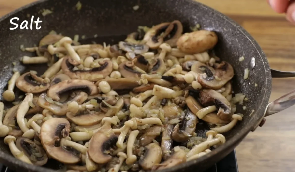Mushroom Garlic Spaghetti 7 Sauté the Mushrooms