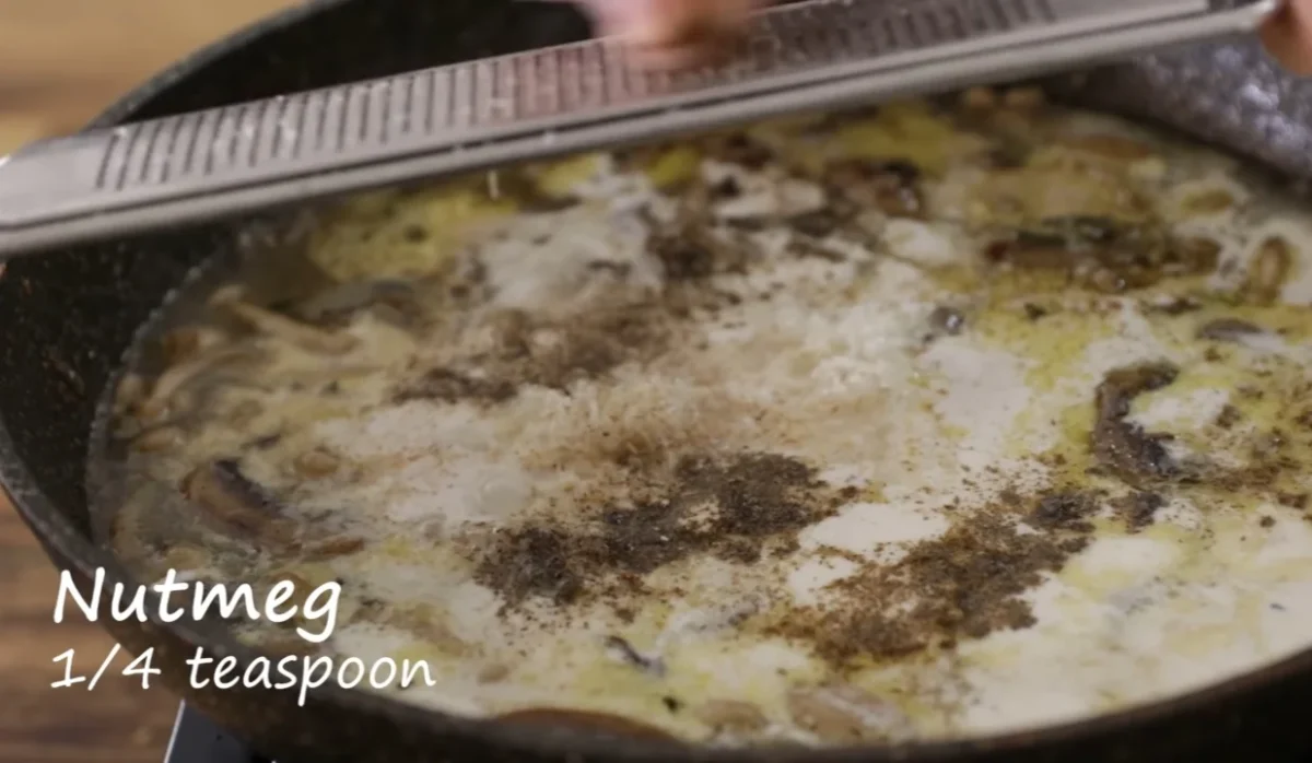 Mushroom Garlic Spaghetti 13 Make the Sauce