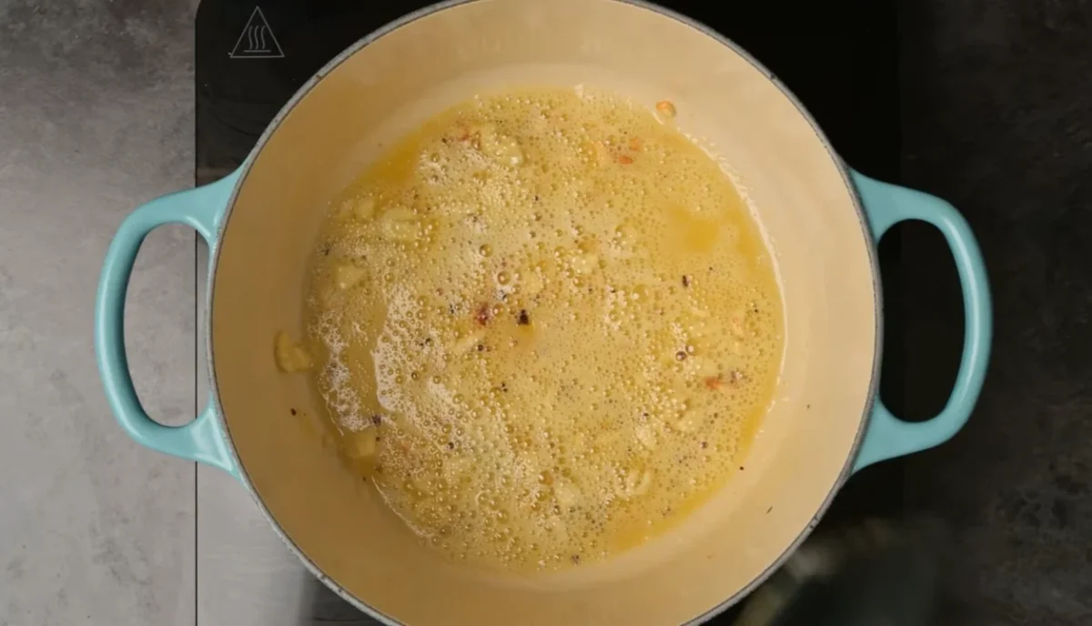 Butter Garlic Spaghetti 9 Make the Sauce