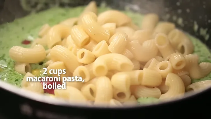 Pesto Farfalle Pasta Salad 6 Toss the Salad