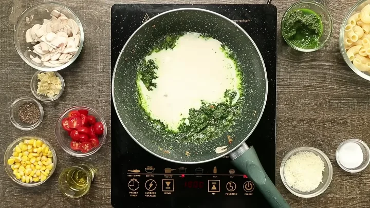 Pesto Farfalle Pasta Salad 5 Toss the Salad
