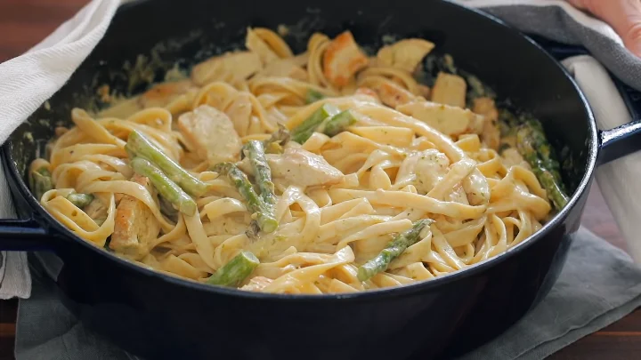 Italian chicken pesto pasta salad 15 Taste and Season