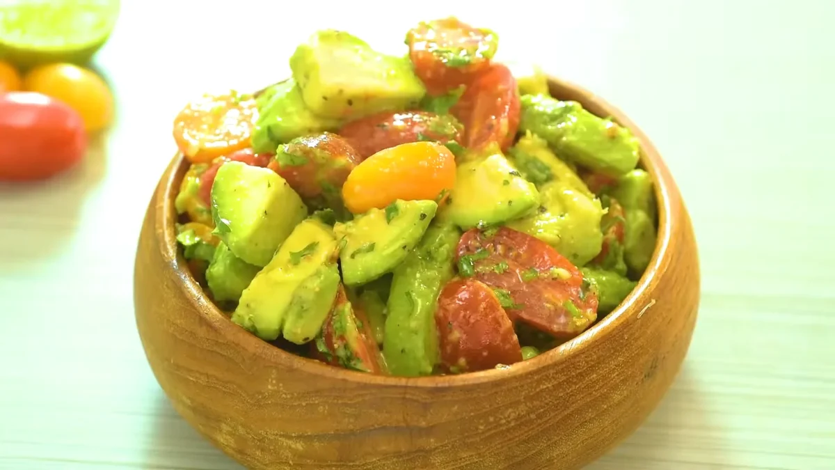 Avocado Tomato Salad 8 Serve Immediately